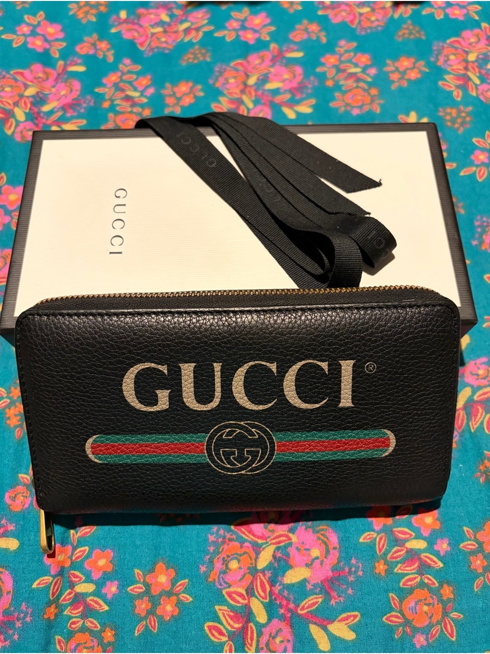 Gucci Print Leather Zip-Around Wallet with box
